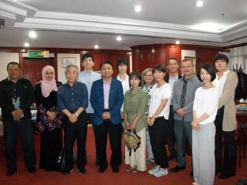 サワラク州森林局を訪問